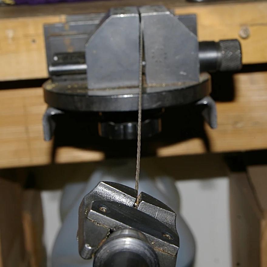 Twisting the platinum wire