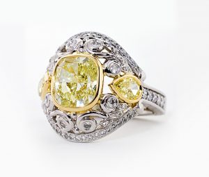 3 ct natural yellow diamond ring, engagement ring, vintage style, platinum and 18k gold