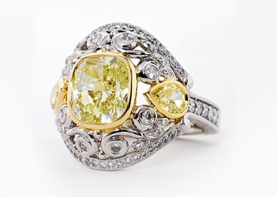 3 ct natural yellow diamond ring, engagement ring, vintage style, platinum and 18k gold